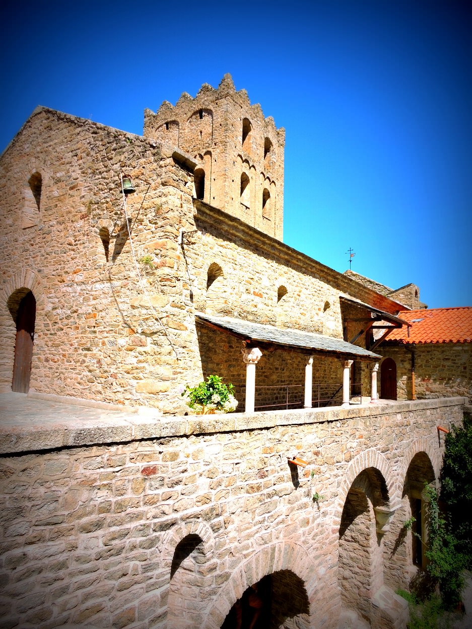 Pyrénées orientales : visite de l'abbaye de Saint-Martin du Canigou