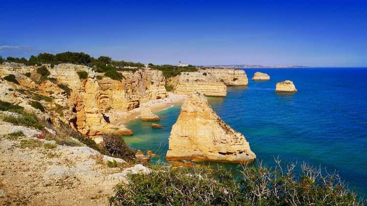 Praia-da-Marinha-Cycling-Man