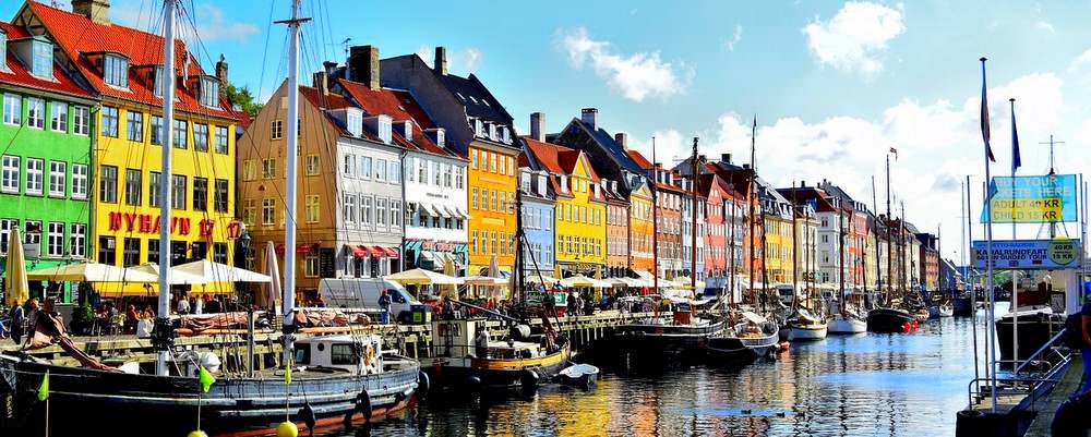 nyhavn-district-copenhague