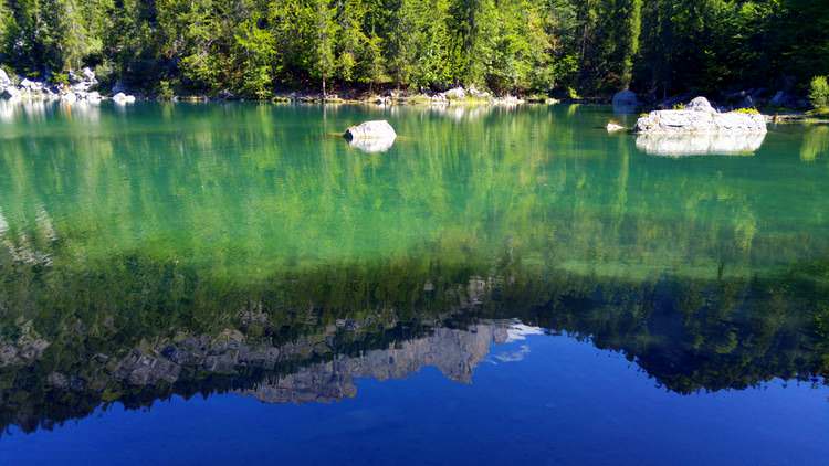 haute-savoie-lac-vert