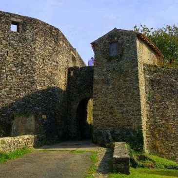 Visitez Vouvant, Petite cité de caractère en Vendée