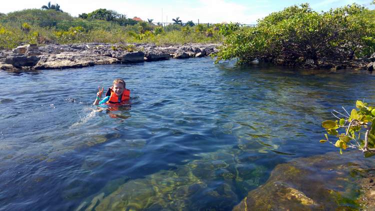 faire du snorkeling au lagon Yal-Ku au Mexique