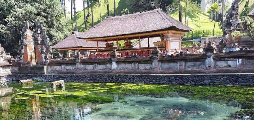 A Bali visite du temple de Tirta Empul