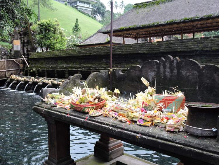 A Bali visite du temple de Tirta Empul