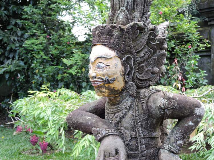 A Bali visite du temple de Tirta Empul