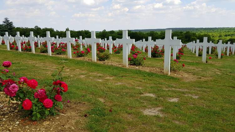 visite de l'ossuaire de Douaumont près de Verdun