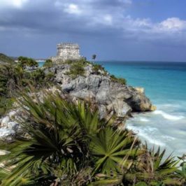 visite des ruines de Tulum dans la péninsule du Yucatan au mexique