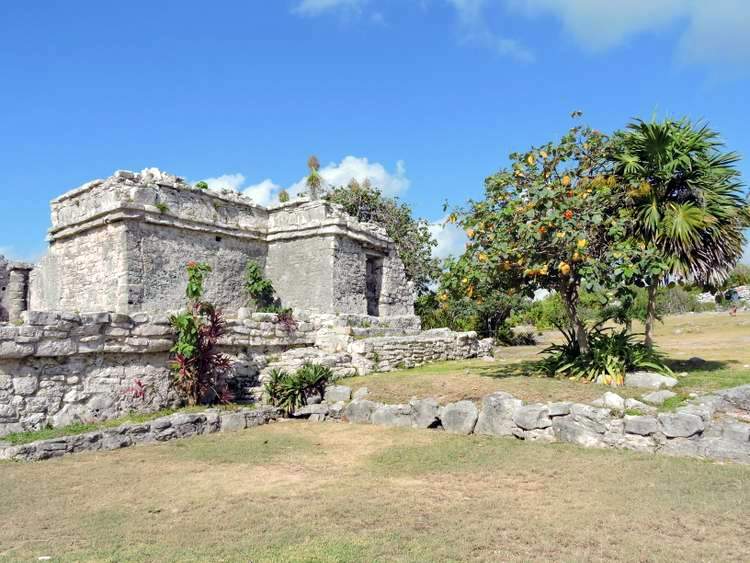 visite des ruines de Tulum dans la péninsule du Yucatan au mexique