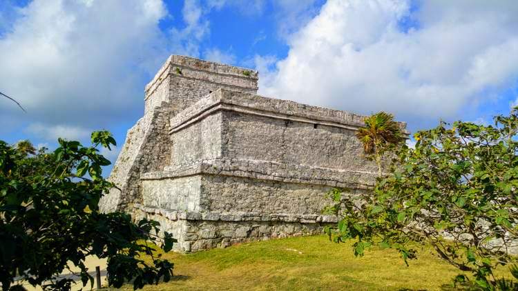 visite des ruines de Tulum dans la péninsule du Yucatan au mexique