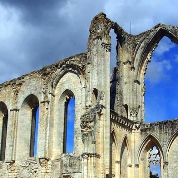 Découvrez l’abbaye de Maillezais en Vendée