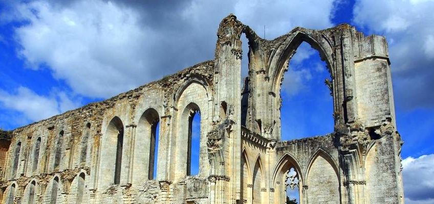 visite de l'abbaye de Maillezais en Vendée