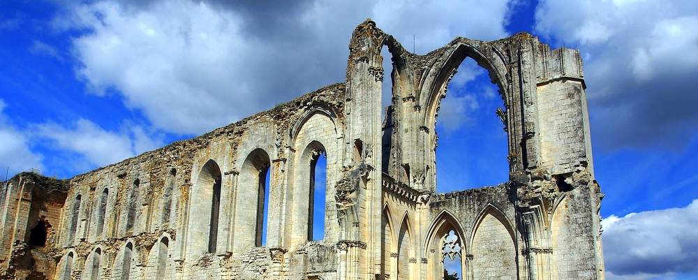 visite de l'abbaye de Maillezais en Vendée