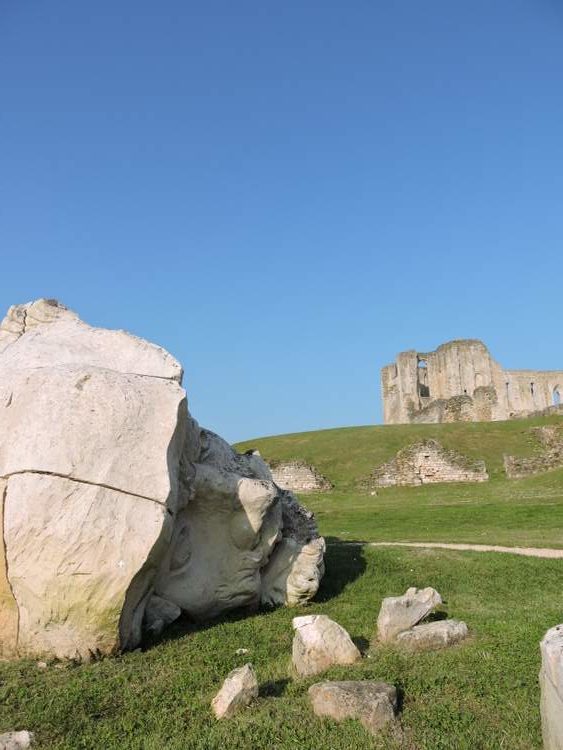 visite de l'abbaye de Maillezais en Vendée