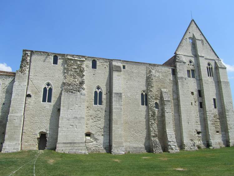 visite de l'abbaye de Maillezais en Vendée