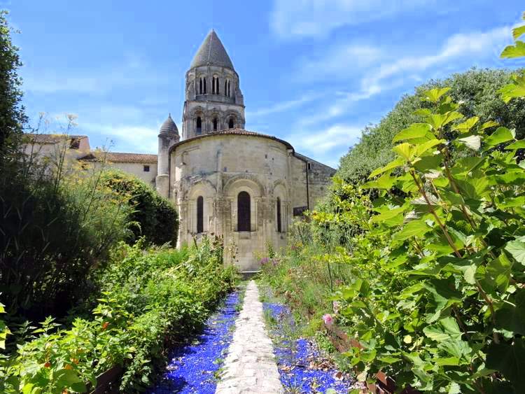 que visiter à Saintes en Charente-Maritime ?