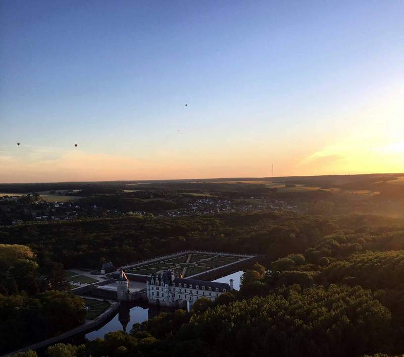 vol en montgolfière au dessus du château de Chenonceau