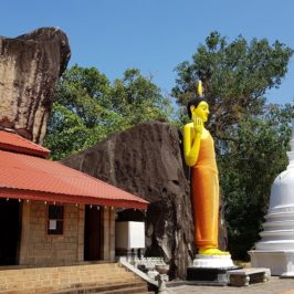 temple Yatagala Raja Maha Viharaya à Unawatuna