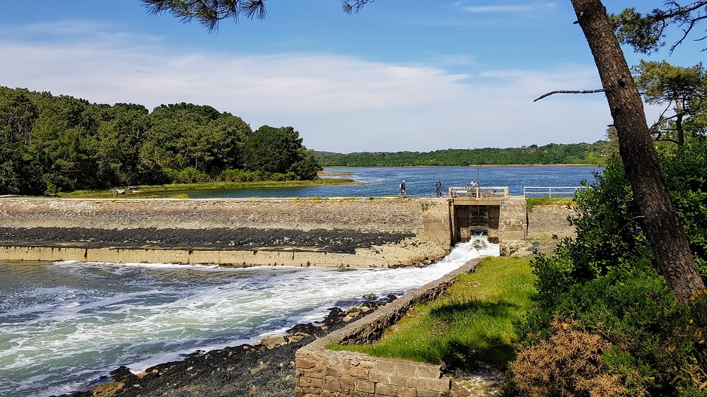 digue - randonnée plage des Sept îles à baden