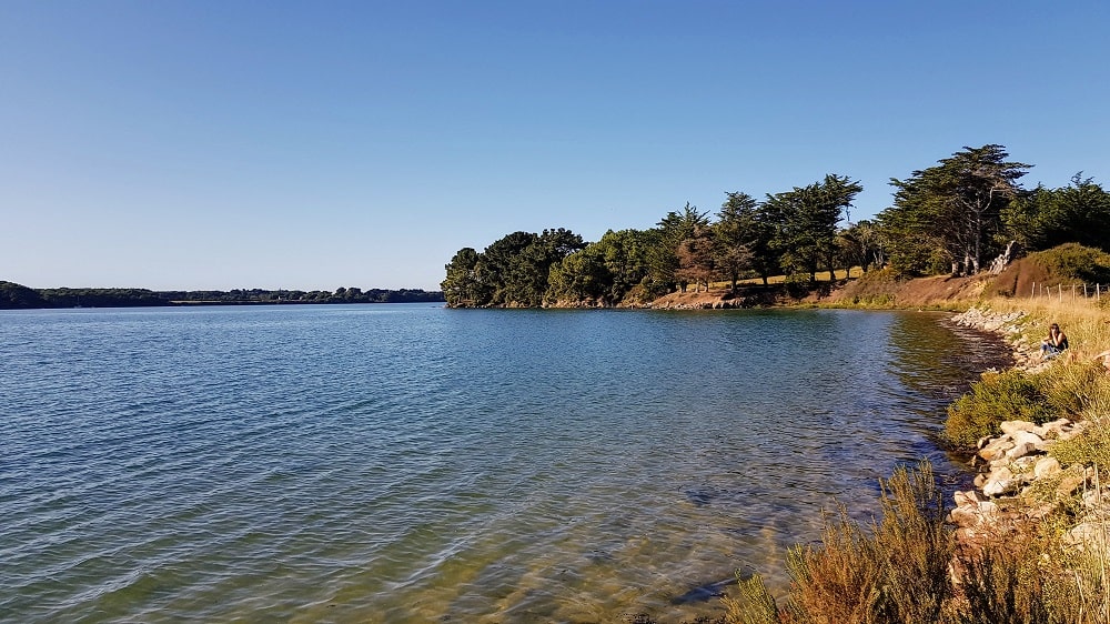 randonnée plage des Sept îles à baden : marée haute