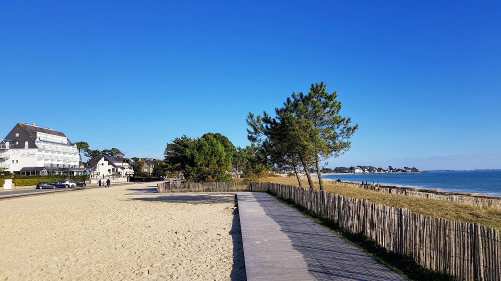 Morbihan - Plages de Carnac : bords de mer de la Grande Plage