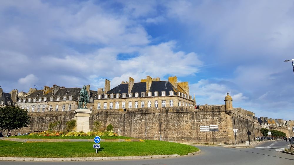 Que faire à Saint-Malo ? Les remparts