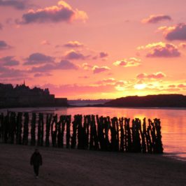 Saint Malo : coucher de soleil sur la plage