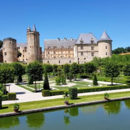 Château de Bournazel - château de la Renaissance dans l'Aveyron
