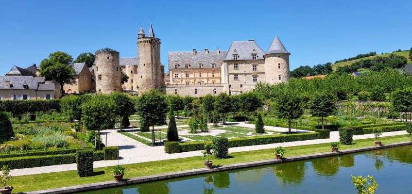 Château de Bournazel - château de la Renaissance dans l'Aveyron