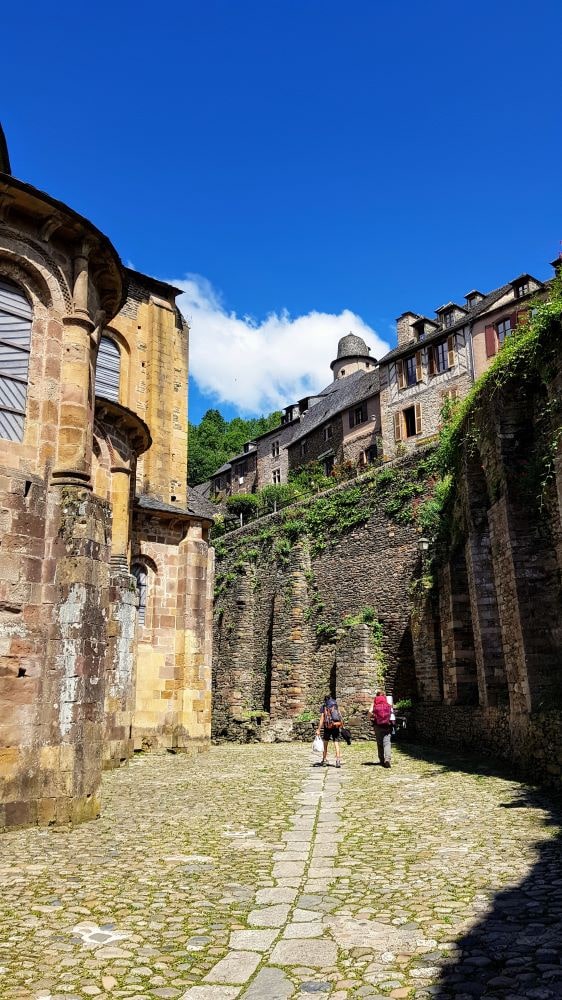 Visite de Conques, sur le chemin de Compostelle