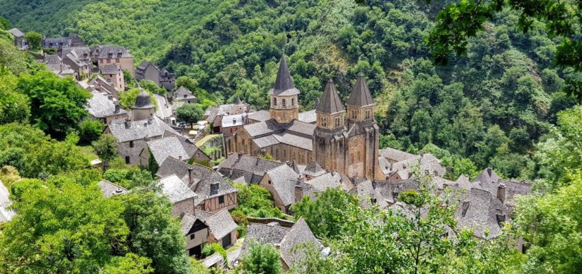 Eglise romane - Visite de Conques, sur le chemin de Compostelle