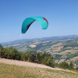 Décollage - Vol en parapente à Millau dans l'Aveyron