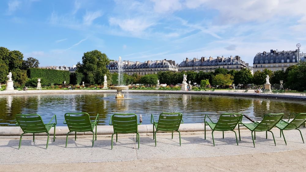 Bassin - Jardin des Tuileries à Paris