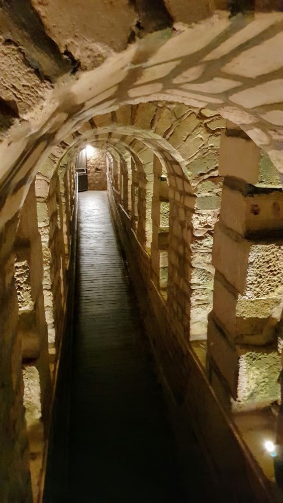 Visite des catacombes à Paris