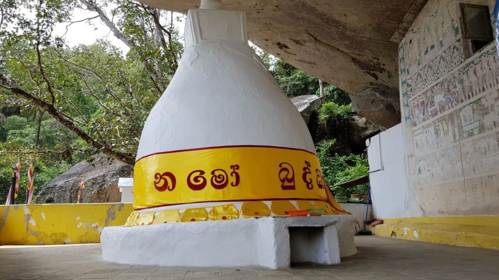 Sri Lanka - visite du temple Rakkhiththa Kanda Aranya Senasanaya - Wellawaya