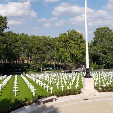 Visite du cimetière américain de Suresnes