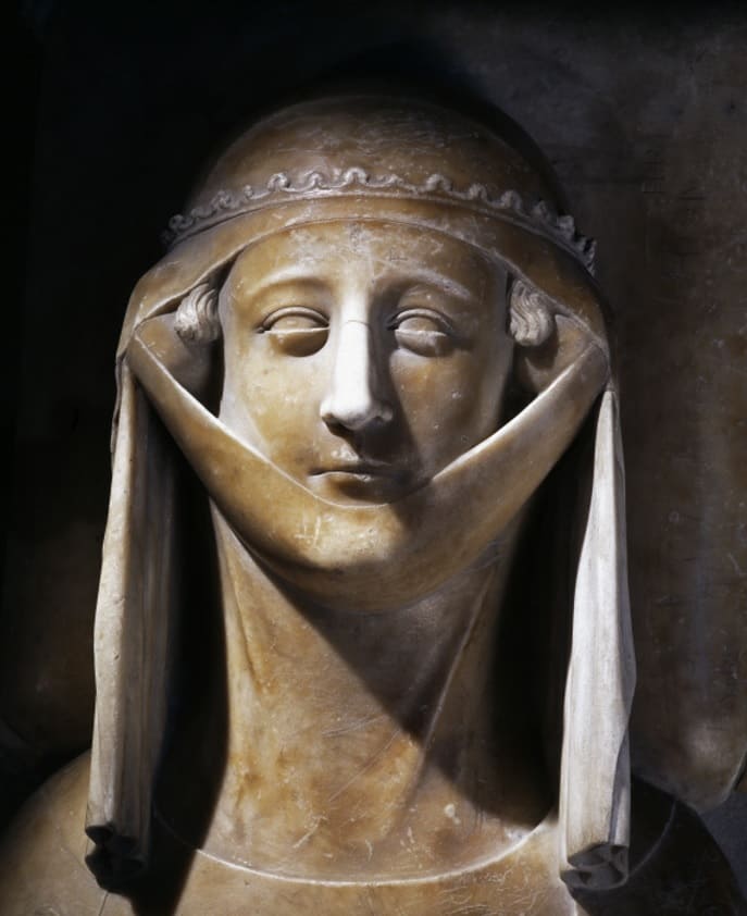 Basilique St Denis - Tombeau de Marguerite d'Artois, tête du gisant - © Pascal Lemaître / Centre des monuments nationaux