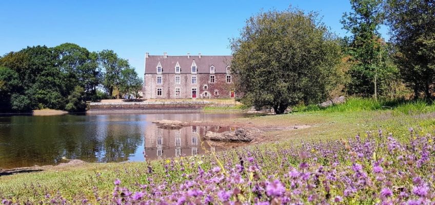 Château de Comper, Centre de l'imaginaire arthurien