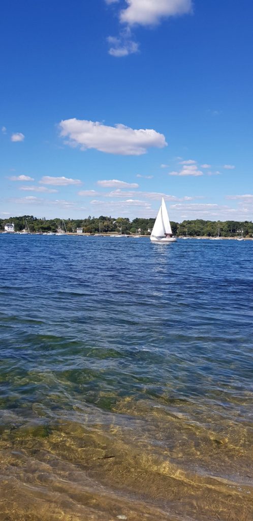 Kayak dans le Golfe du Morbihan : voilier