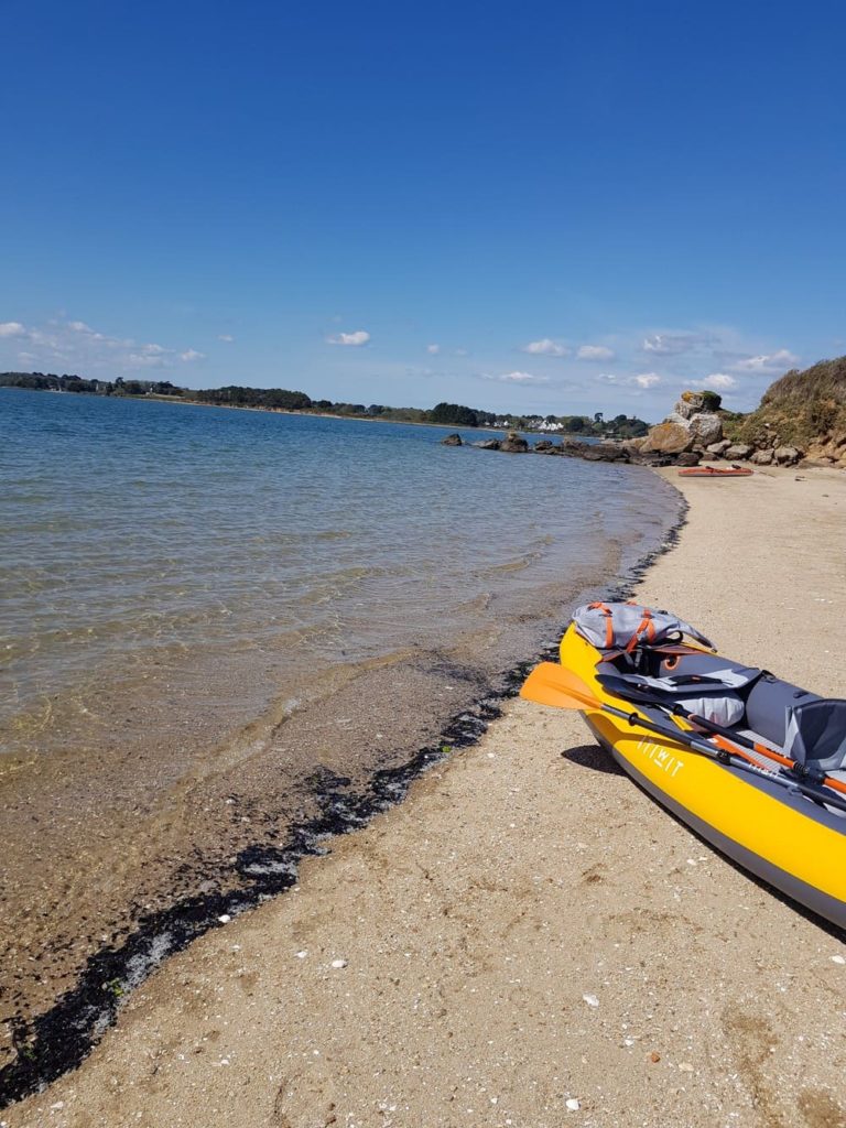 Kayak dans le Golfe du Morbihan à la découverte de l'île de Boëdic et de l'île Boëd