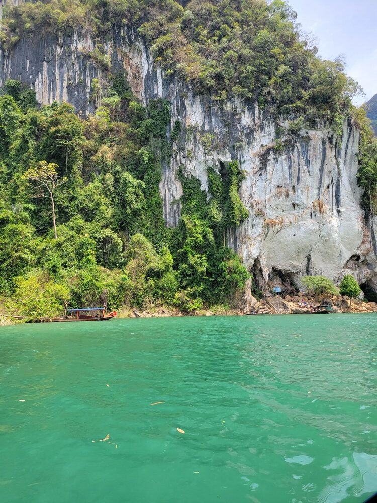 Journée dans le parc national de Khao Sok : excursion sur le lac Cheow Lan