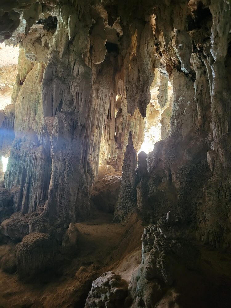 Journée dans le parc national de Khao Sok : excursion sur le lac Cheow Lan : grotte